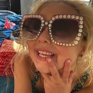 Meet your Posher, Janey